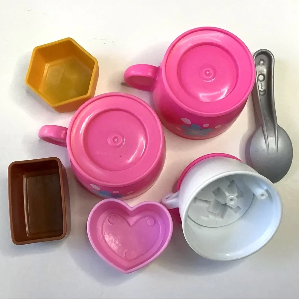 Fisher Price Sweet Manners Tea Set 7 Pieces Cups Sugar Bowl Shape Treats Spoon